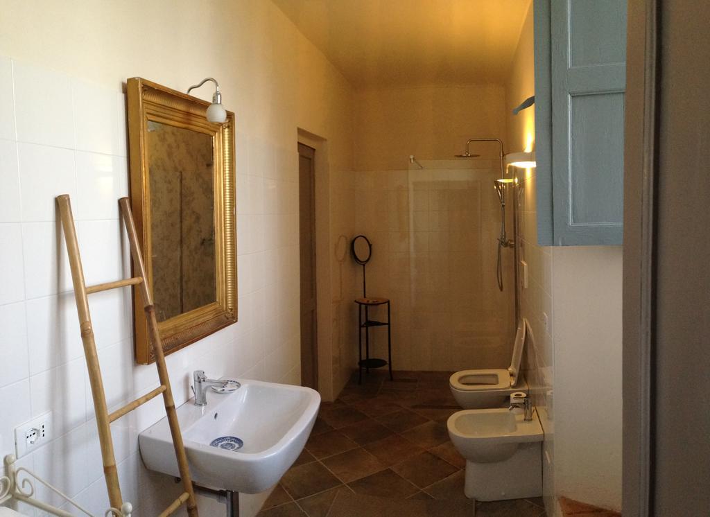 Castello Sannazzaro B&B Giarole エクステリア 写真